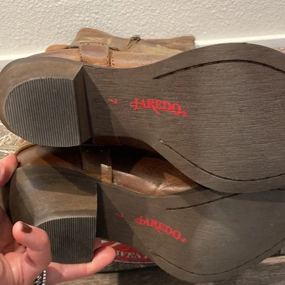 NWT Laredo Diamanté Cowboy Leather Boots Tan - Picture 10 of 10